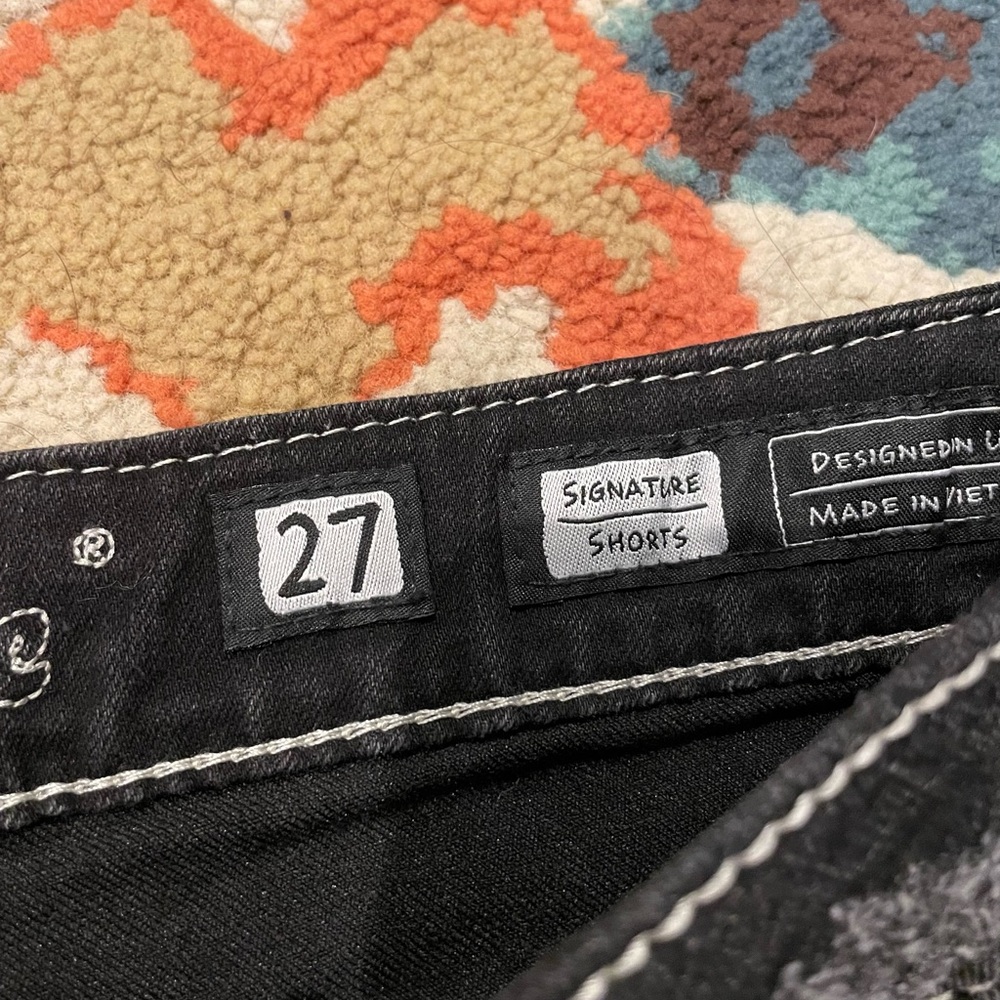 Miss Me Signature Distressed Black Jean Shorts with Flag Patch - Picture 2 of 3